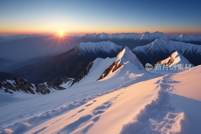 山上积雪夕阳西下高清风景图片