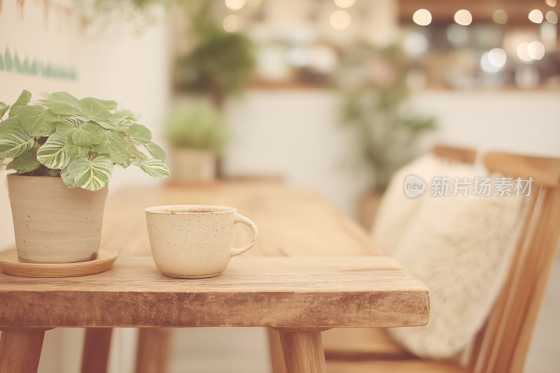 木桌绿植咖啡温馨场景