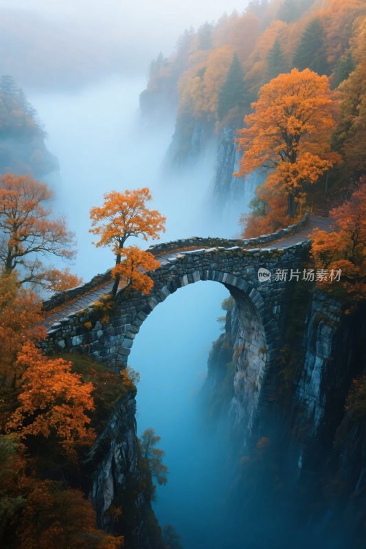 秋日雾中石桥风景