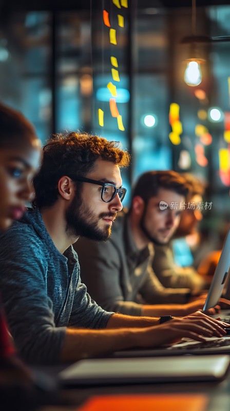 团队协作智慧碰撞共创未来