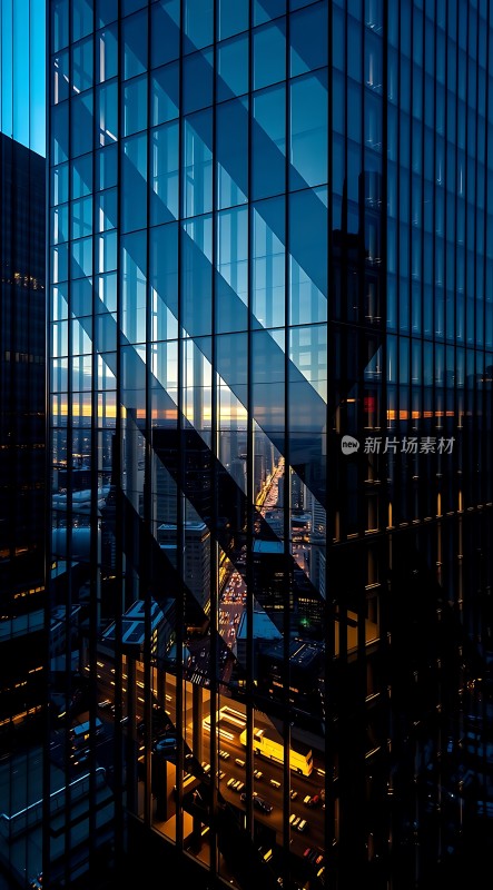 摩天大楼夜幕下的璀璨光芒