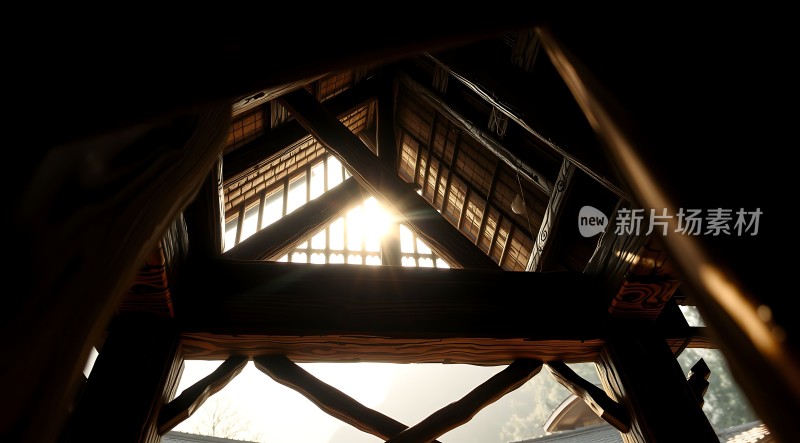 阳光透过木屋屋顶洒下温暖光芒