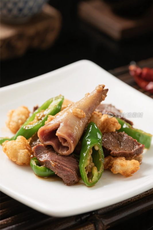 美食青椒炒肉片