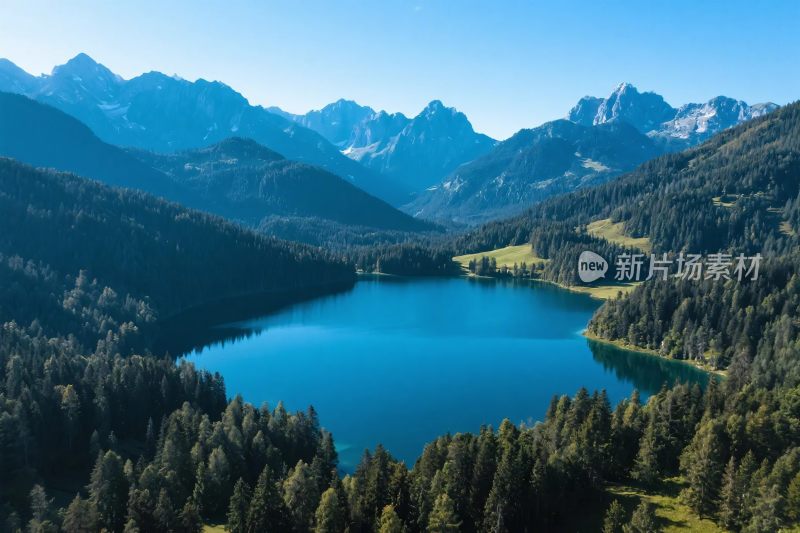 山水湖泊自然风光