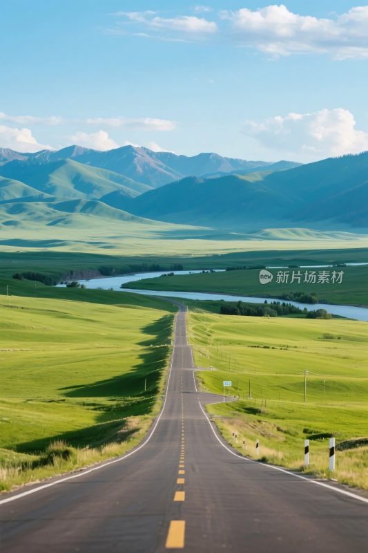 草原公路远山风景