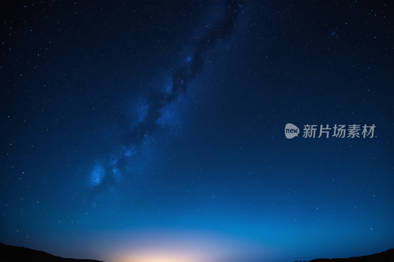 半夜一颗明亮星星的星空高清背景图片