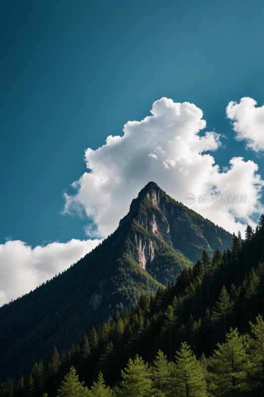 一座山一座非常高山峰高清风景图片