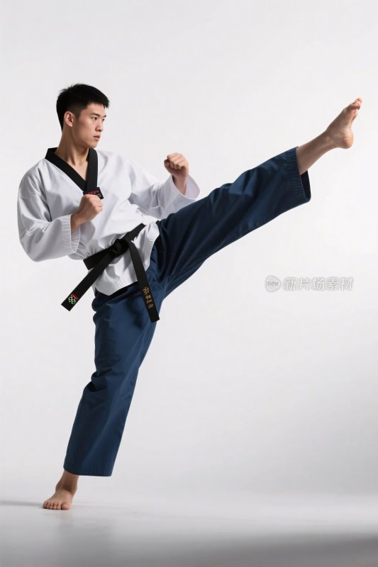 空手道高踢动作展示