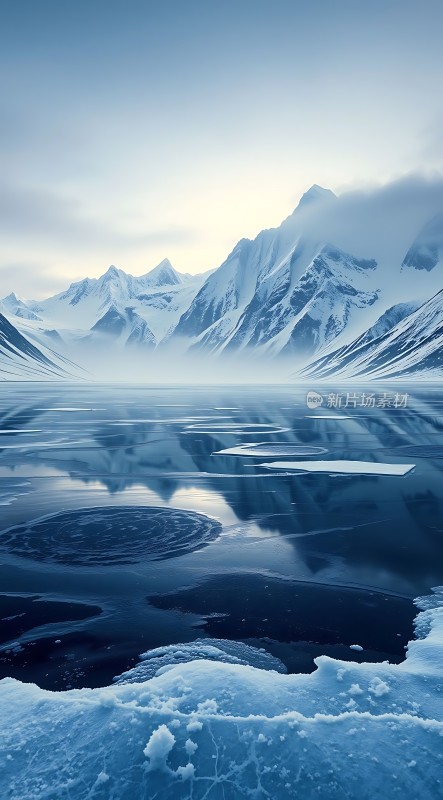 冰封雪原静谧而神秘