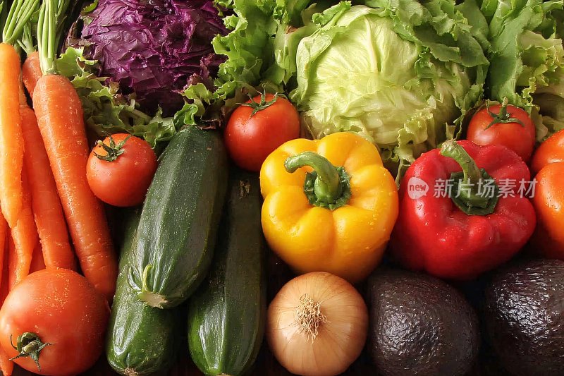 多样新鲜蔬菜的集合