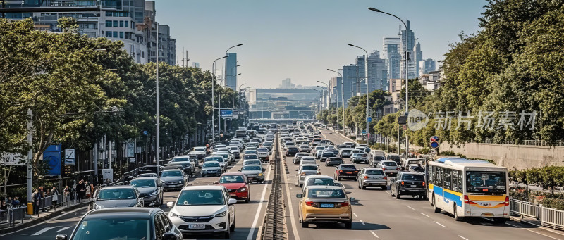 城市道路车流拥堵高峰期街景图片