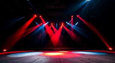 舞台灯光秀红蓝交织光影交错视觉盛宴