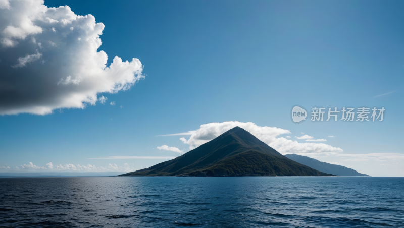 海中央一座大山高清图片