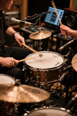 架子鼓演奏照片 架子鼓演奏照片