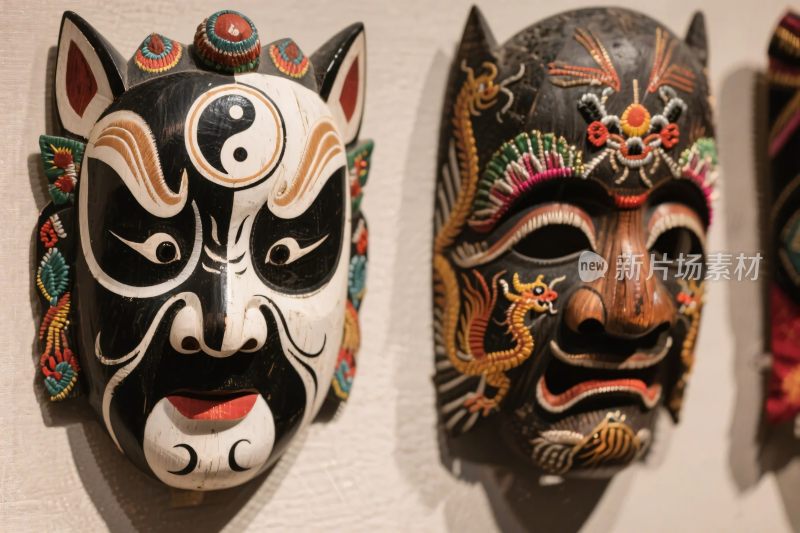 传统面具艺术展示