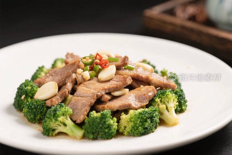 西兰花炒肉片美食图