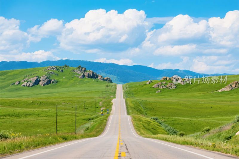 草原公路风景图