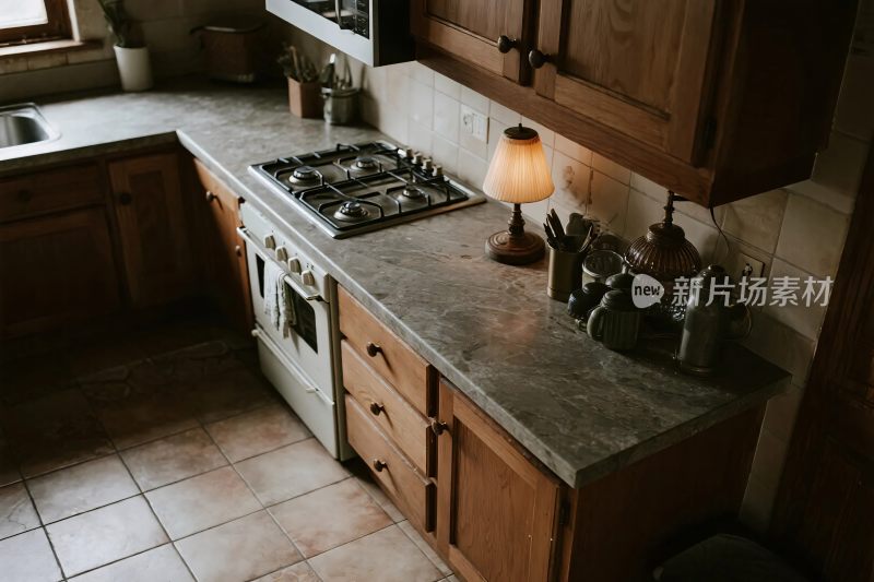 温馨木质厨房场景