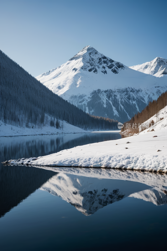 山上被雪覆盖高清风景摄影图片