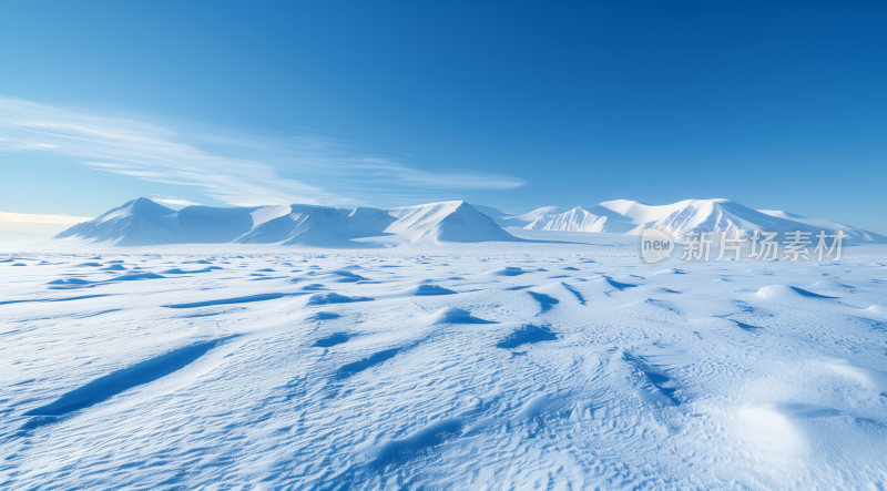 冰雪覆盖的雪山和冰原