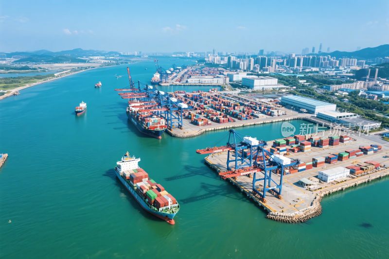 港口集装箱码头航拍图