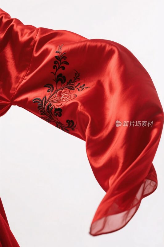 红色刺绣绸缎头巾