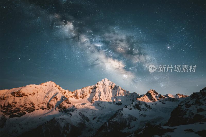 雪山星空风景图