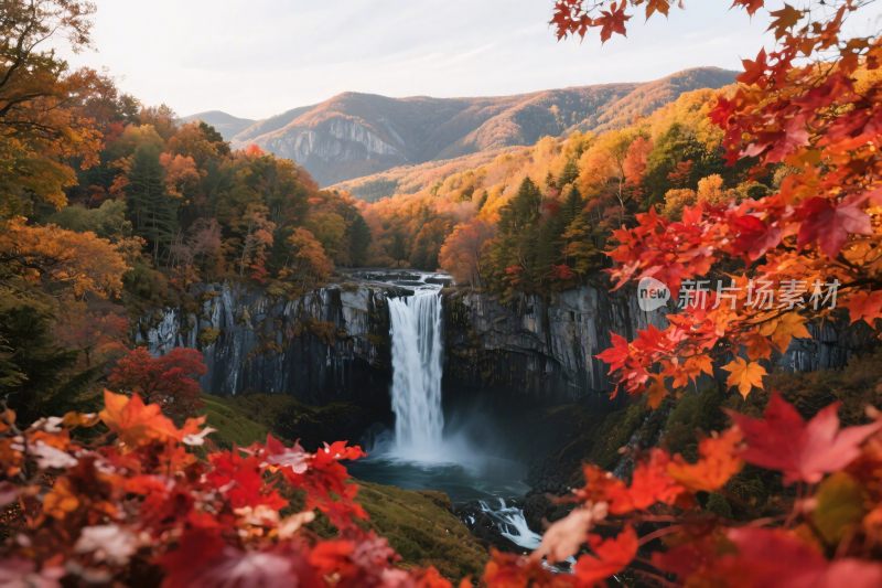 秋日山间瀑布美景