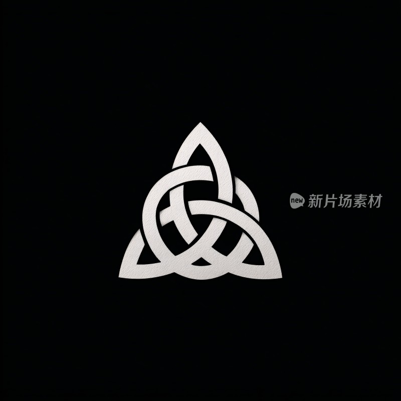 白色凯尔特三结图案