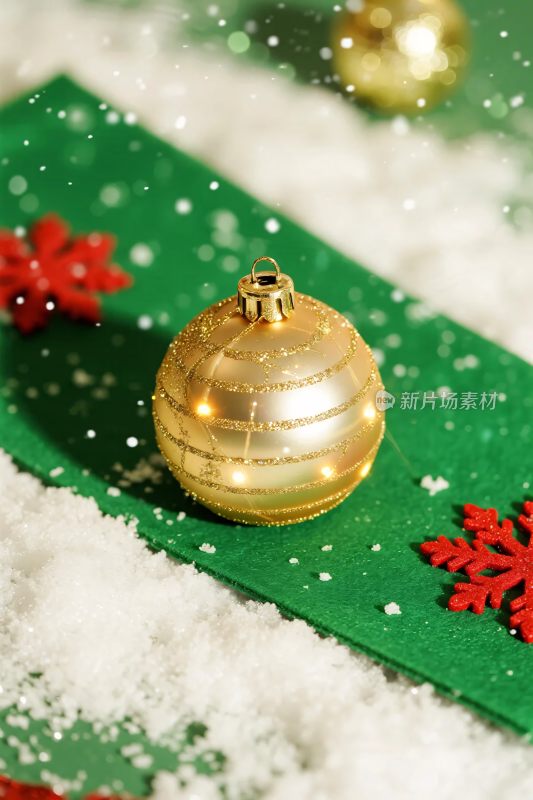 圣诞装饰金色饰物