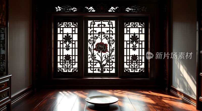 古韵窗花映照宁静室内