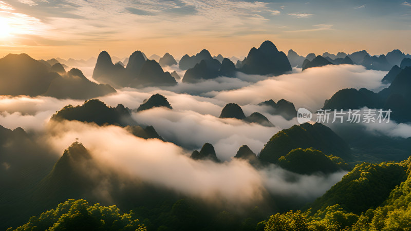 桂林山水照片山峰云海群山云雾缭绕自然风景