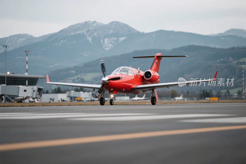 红色小型飞机跑道