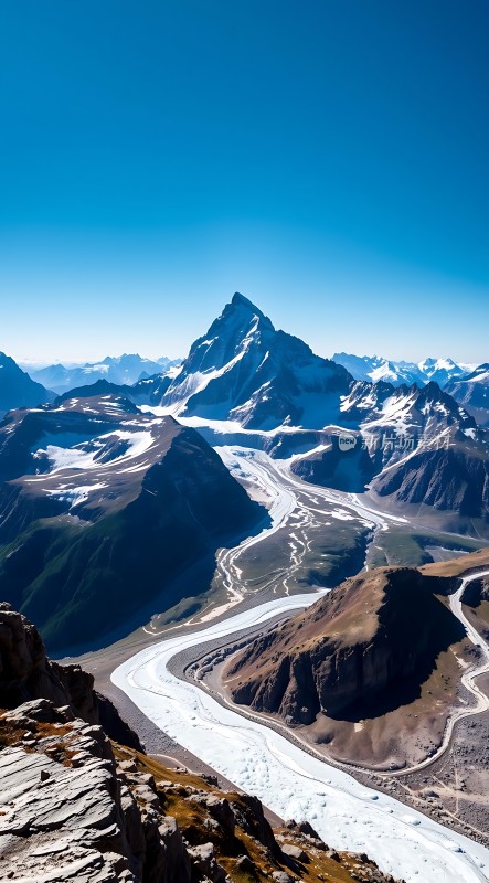 雪域高原巍峨雪山蜿蜒冰川壮丽自然风光
