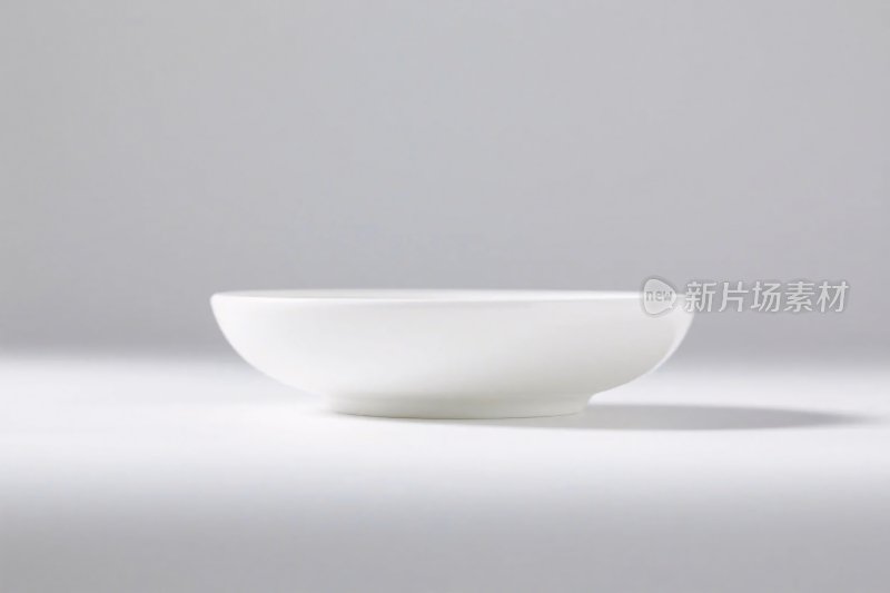 白色陶瓷碗静物摄影