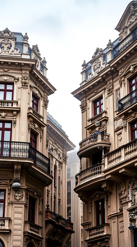 欧式建筑群精美细节展现历史魅力