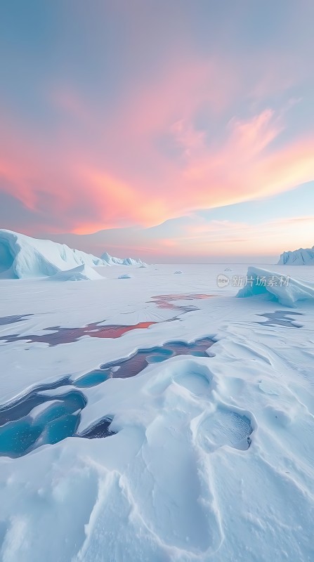 极地雪原日落美景