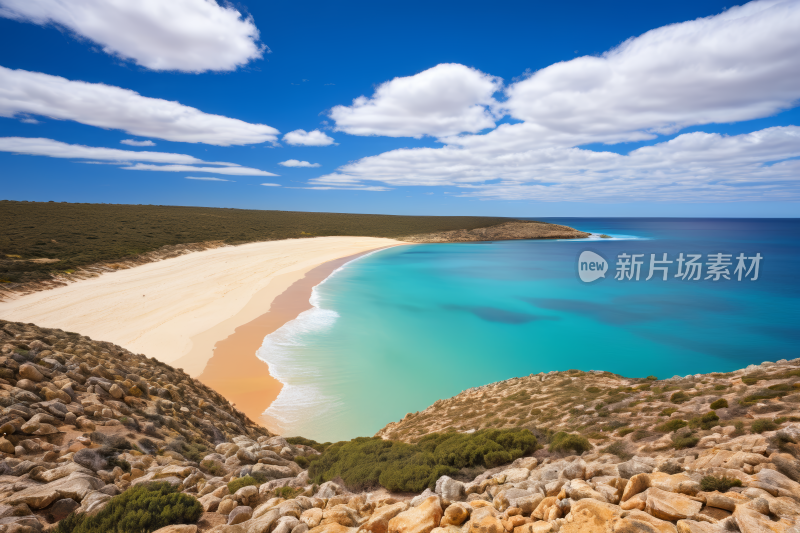 沙滩的景观拥有蓝色的海洋和白色的沙滩风景