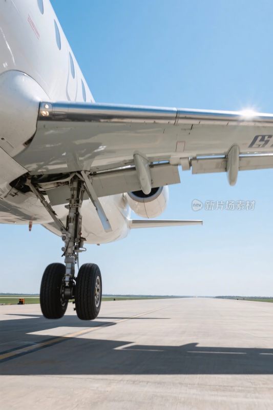 飞机起落架与跑道场景