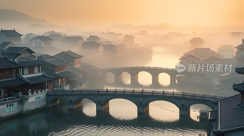晨雾中的古桥与水乡