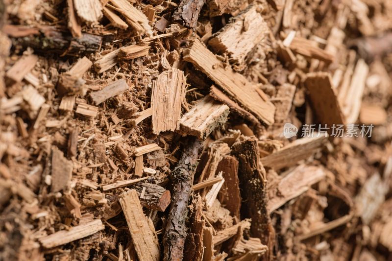 木屑与木片堆铺