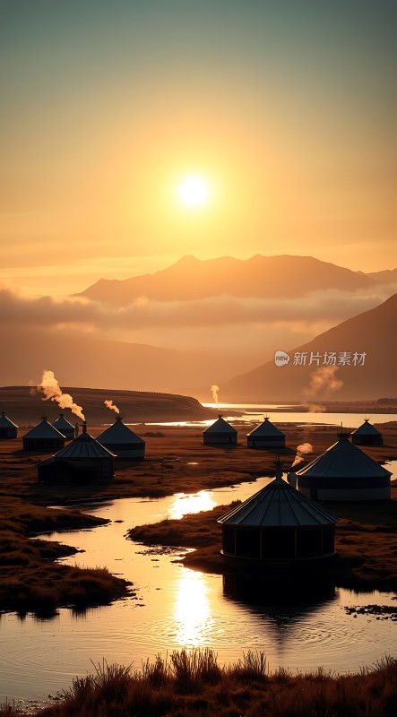 草原日出毡房炊烟袅袅