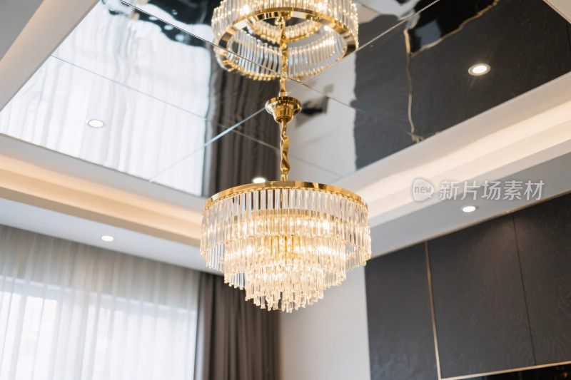 豪华水晶吊灯室内