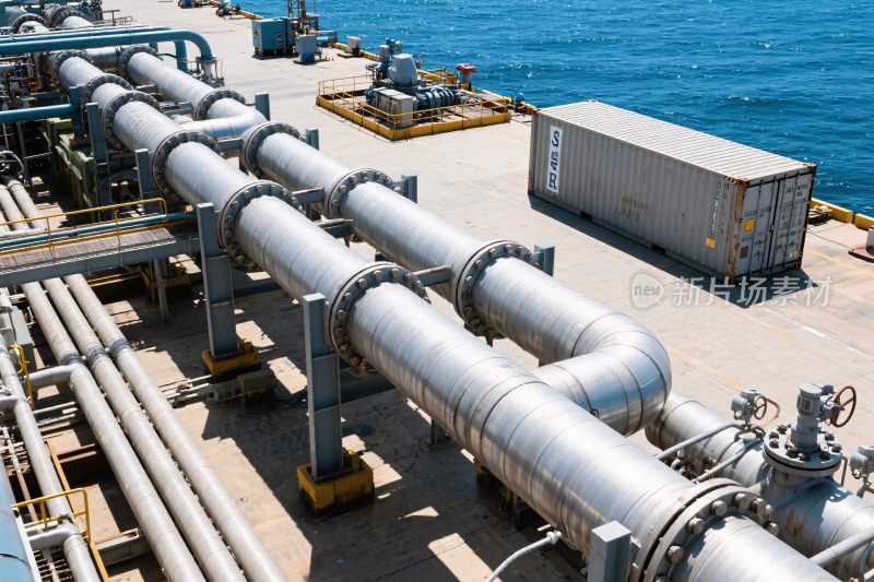 工业管道与设施场景
