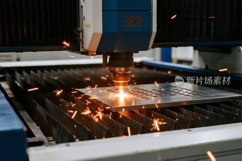 工业激光切割设备加工场景