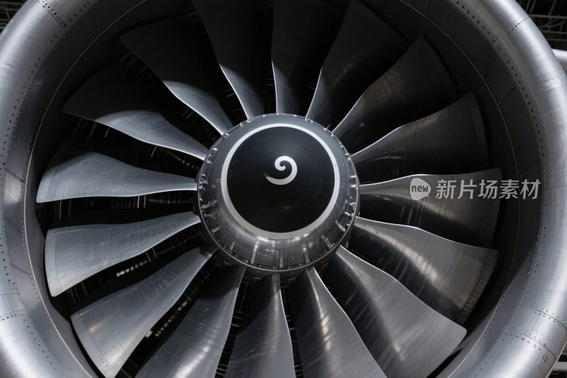 发动机涡轮叶片特写
