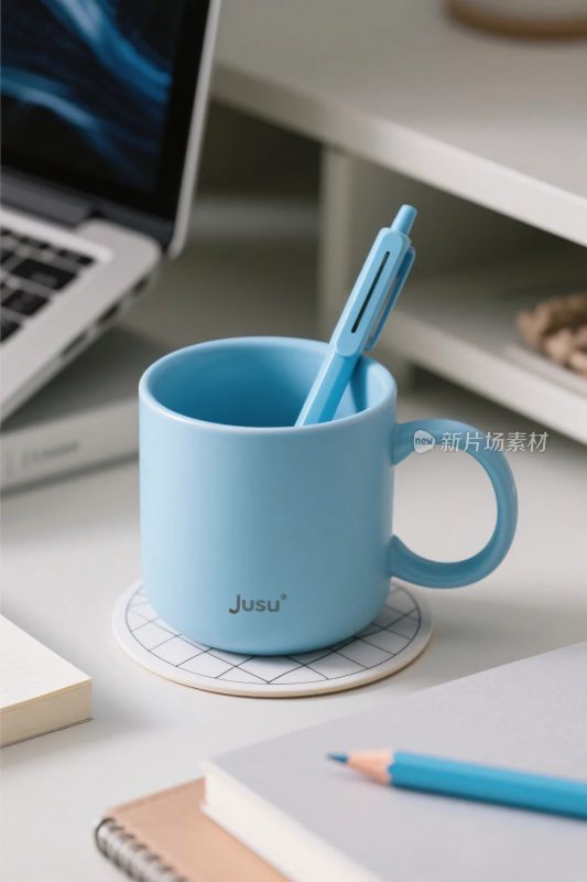 桌面办公文具布置