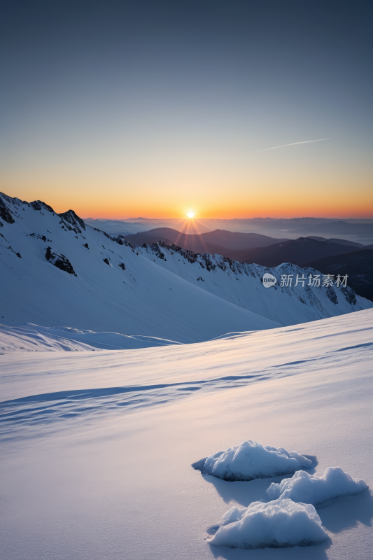 一座被雪覆盖的高山清风景摄影图片