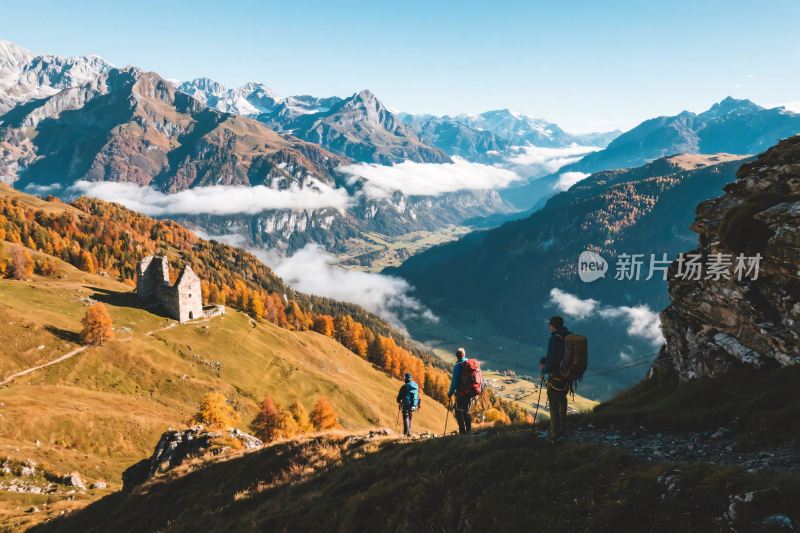 山间徒步的旅行者