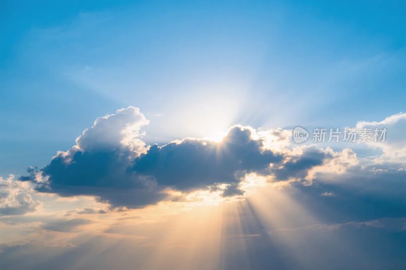 蓝天阳光云朵风景